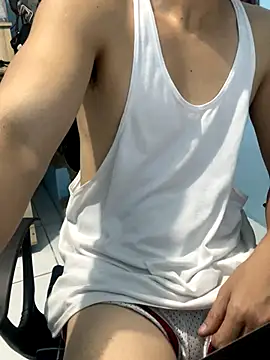 Snapshot of ieat_monsters chatting on 09.16.25 ieat monsters online show from 09.16.25