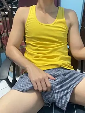 Snapshot of ieat_monsters chatting on 10.02.25 ieat monsters online show from 10.02.25