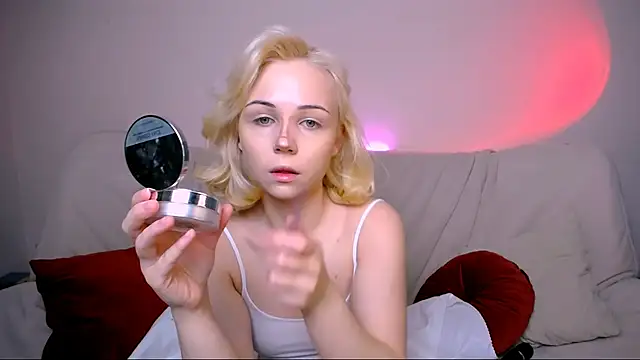 Charlotte Colinss online show from 02.19.26