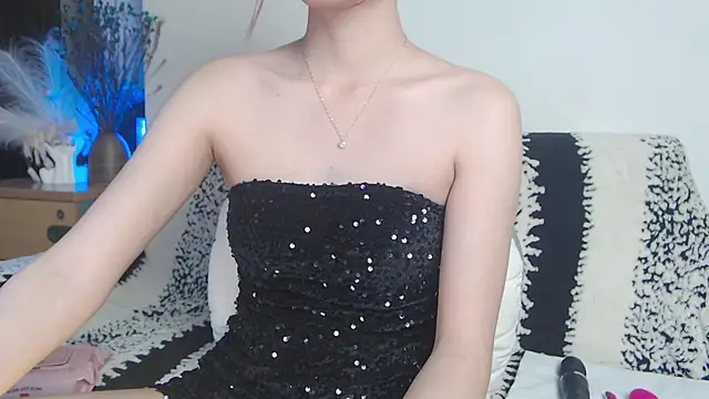 Suzie Wet Cave online show from 01.12.26