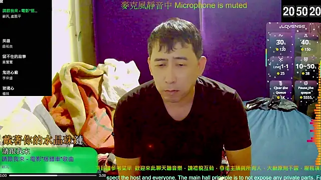 Snapshot of tw239398 chatting on 10.30.25 tw239398 online show from 10.30.25