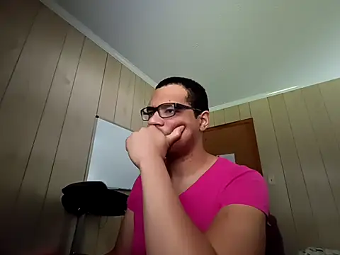 Snapshot of NaturalBeautyQueen chatting on 09.25.25 NaturalBeautyQueen online show from 09.25.25