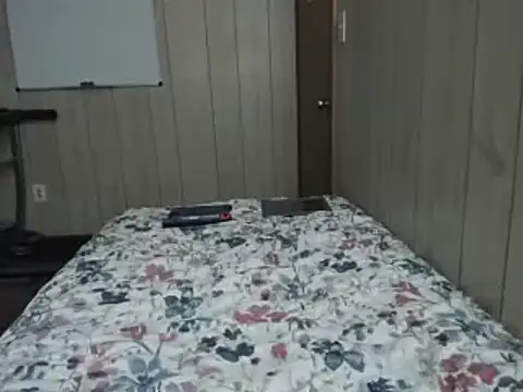 Snapshot of NaturalBeautyQueen chatting on 11.16.25 NaturalBeautyQueen online show from 11.16.25