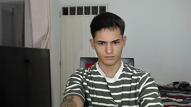 Alex mojica online show from 11.21.25