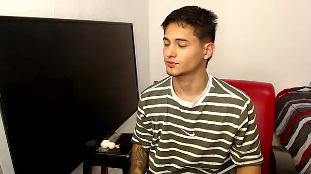 Alex mojica online show from 02.18.26