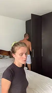 Snapshot of andyzuzka chatting on 12.01.25 andyzuzka online show from 12.01.25