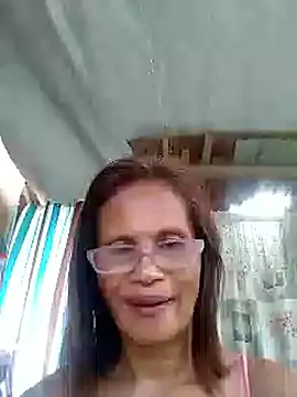 Snapshot of Kristen05 chatting on 09.09.25 Kristen05 online show from 09.09.25