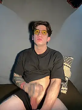 Snapshot of AteneoJr chatting on 03.04.26 AteneoJr online show from 03.04.26