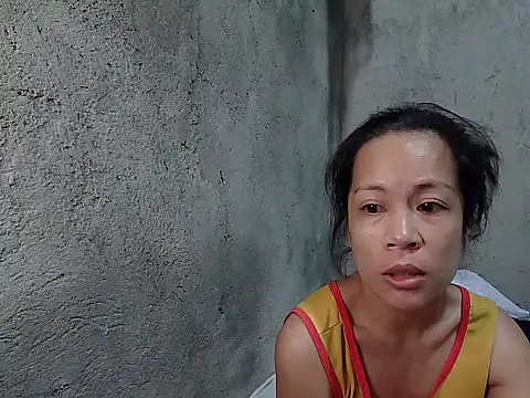 Snapshot of janelovely18 chatting on 11.16.25 janelovely18 online show from 11.16.25