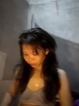 LinhNa999 online show from 10.26.25