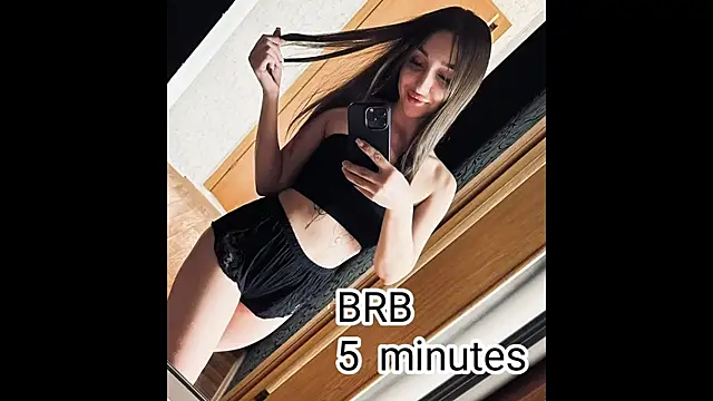 Snapshot of sheillawood chatting on 10.16.25 sheillawood online show from 10.16.25