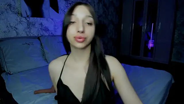 Snapshot of sheillawood chatting on 11.05.25 sheillawood online show from 11.05.25