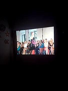 Snapshot of sweetsinisabella chatting on 10.04.25 sweetsinisabella online show from 10.04.25