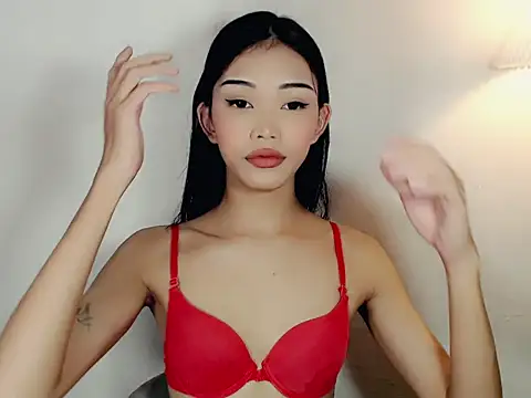 holyakiesha online show from 12.02.25