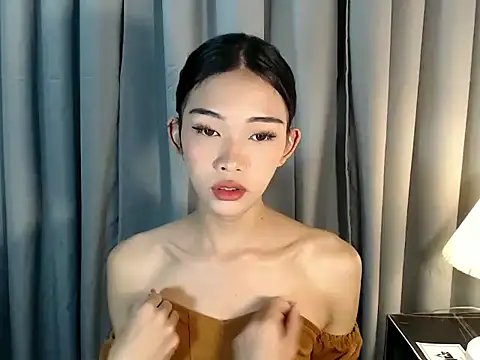 holyakiesha online show from 02.22.26