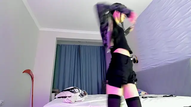 Snapshot of kawai_mai chatting on 11.02.25 kawai mai online show from 11.02.25