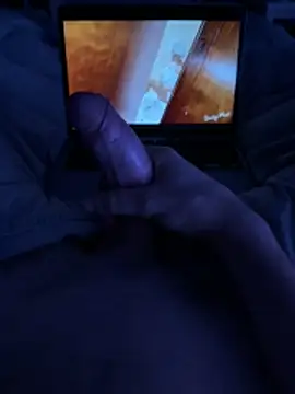 Snapshot of youngboyskinny chatting on 12.03.25 youngboyskinny online show from 12.03.25