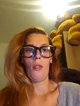 Snapshot of Mila_Luciphya chatting on 11.27.25 Mila Luciphya online show from 11.27.25