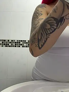 Scarlett fiire online show from 11.02.25