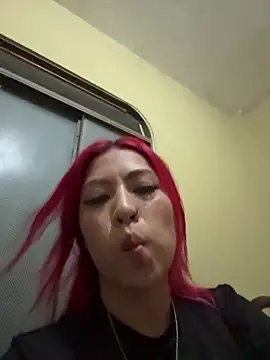 Scarlett fiire online show from 11.18.25