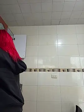 Scarlett fiire online show from 11.20.25