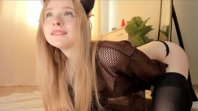 Nana Wilson online show from 09.14.25