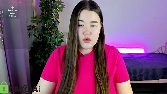 Tara Torres online show from 12.02.25