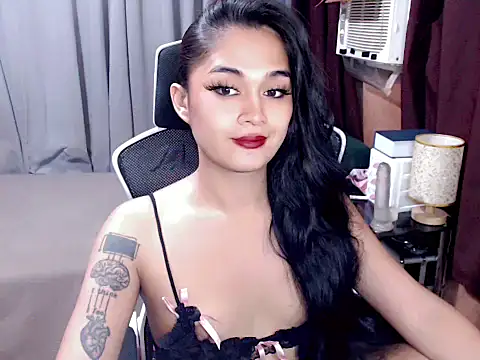 Sassy-Margaux online show from 10.17.25