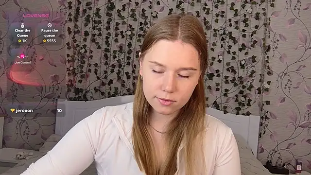  influensii  online show from 10.25.25