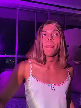 Flora Minx online show from 02.07.26