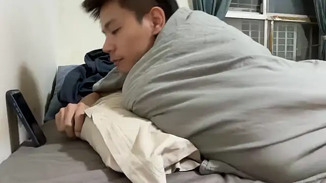 Foxfoxfox4 online show from 02.02.26