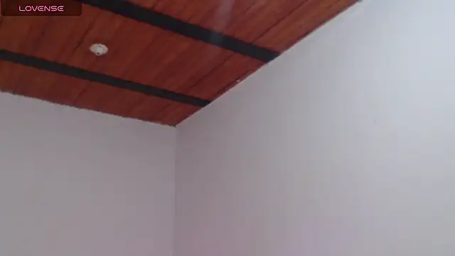 LiaCollings online show from 12.22.25