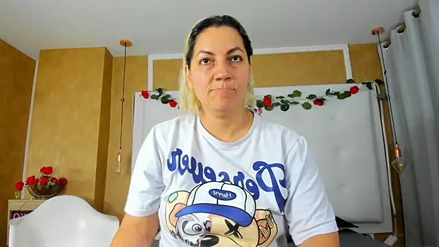 Heidy milf online show from 03.20.26