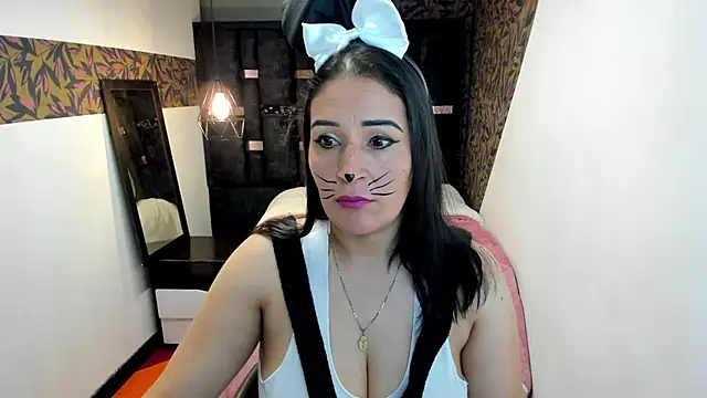 Barbara fox   online show from 10.31.25