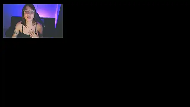 Snapshot of Yulienneg chatting on 06.05.26 Yulienneg online show from 06.05.26
