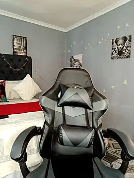 Snapshot of BBW_CUMX chatting on 10.27.25 BBW CUMX online show from 10.27.25