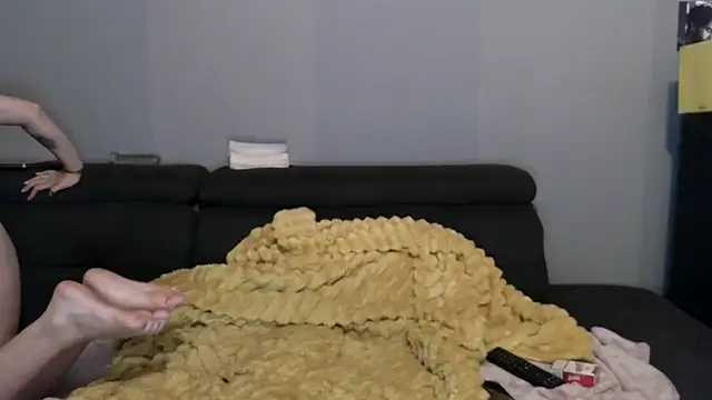 Snapshot of asherastardust chatting on 11.23.25 asherastardust online show from 11.23.25