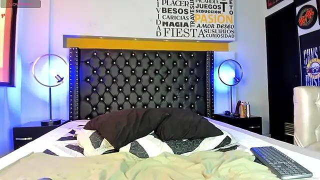 TaylerWhite online show from 11.13.25