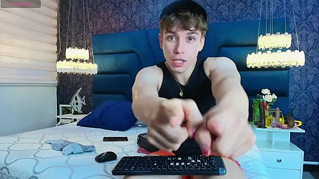 TaylerWhite online show from 01.09.26