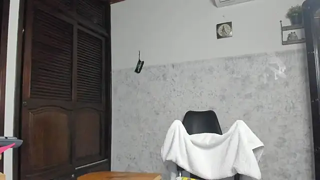 marly charm  online show from 10.30.25