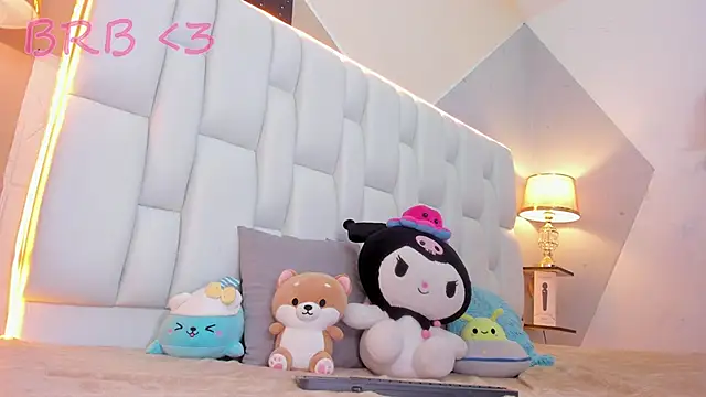 Snapshot of MilkWhore1 chatting on 09.17.25 MilkWhore1 online show from 09.17.25