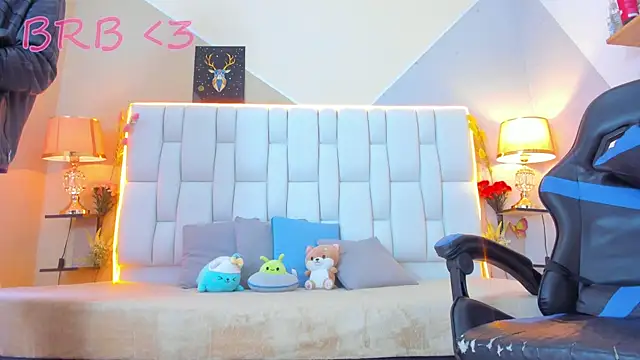 Snapshot of MilkWhore1 chatting on 09.22.25 MilkWhore1 online show from 09.22.25