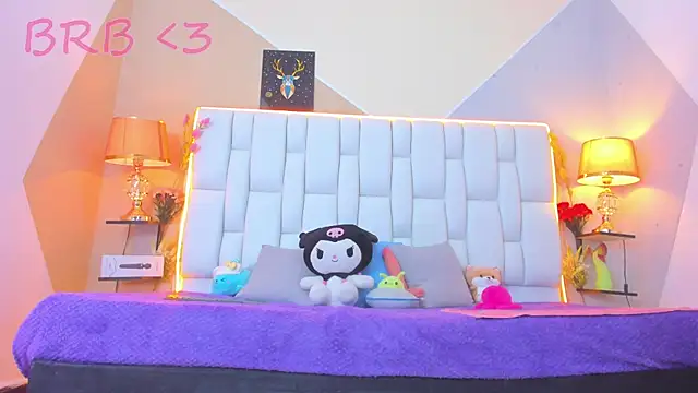 Snapshot of MilkWhore1 chatting on 09.24.25 MilkWhore1 online show from 09.24.25