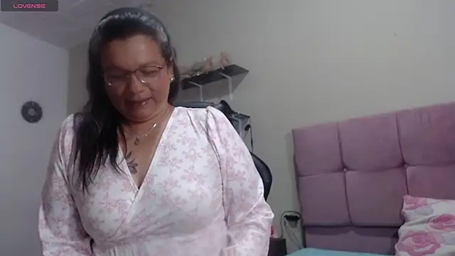 SolVegaNaciente online show from 11.05.25