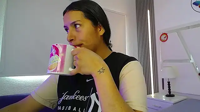 Mia garcia28 online show from 12.16.25