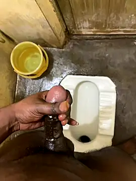 Snapshot of mrsaihotguy chatting on 12.19.25 mrsaihotguy online show from 12.19.25