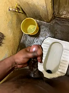 Snapshot of mrsaihotguy chatting on 12.23.25 mrsaihotguy online show from 12.23.25