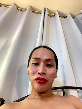 RomanticPearlTS online show from 10.28.25