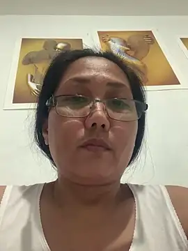 nhayasquirt online show from 04.24.26