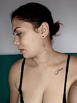 LadyNora online show from 12.19.25